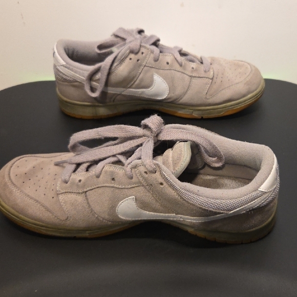 *RARE* Nike Dunk Low Gray Sneakers (Size 11) | Vintage 2005 Release 311730-011 - Picture 8 of 9